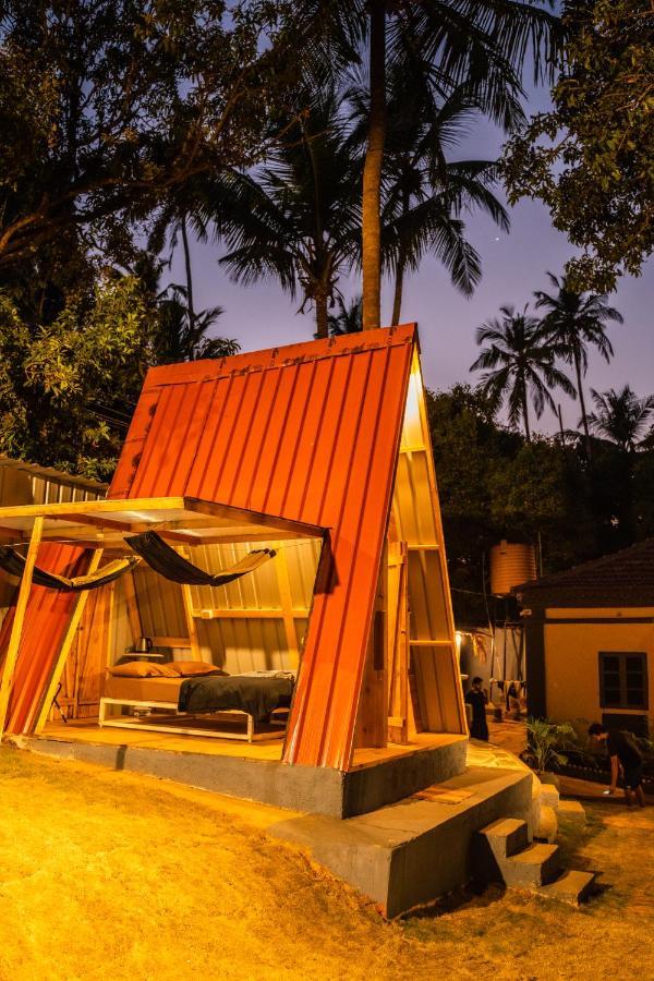 The Hosteller Goa, Анджуна Екстериор снимка